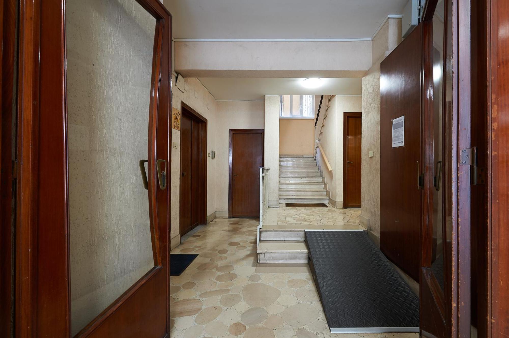 Apartamento 15 Minuti Da San Giovanni - A C, Wifi E Smart Tv *